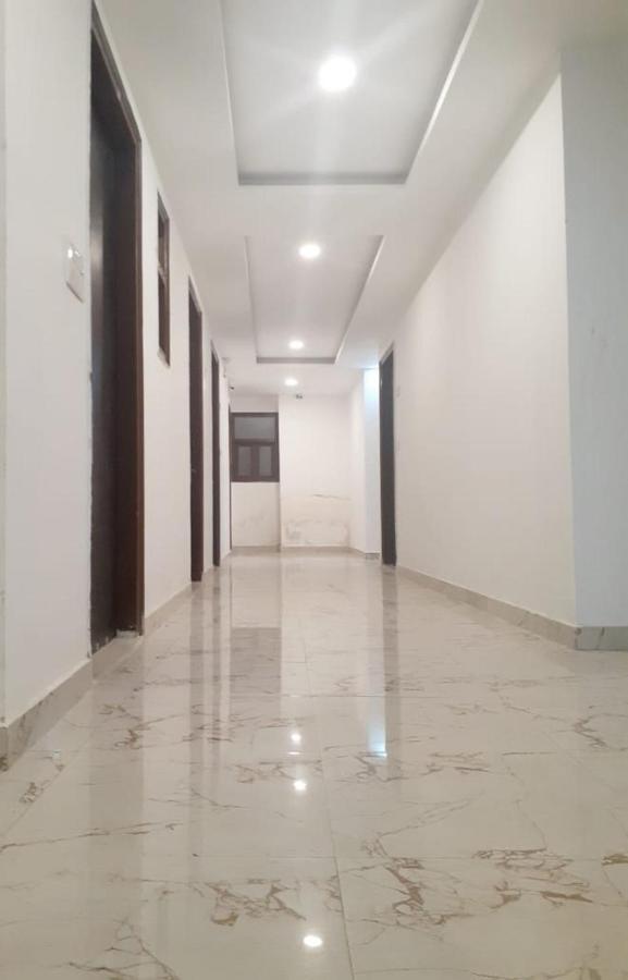 Hotel The Westend Green New Delhi Exterior photo